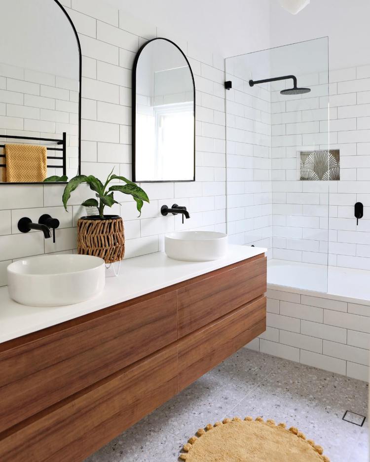 Before and after of a bathroom renovation in Uralla, New England NSW